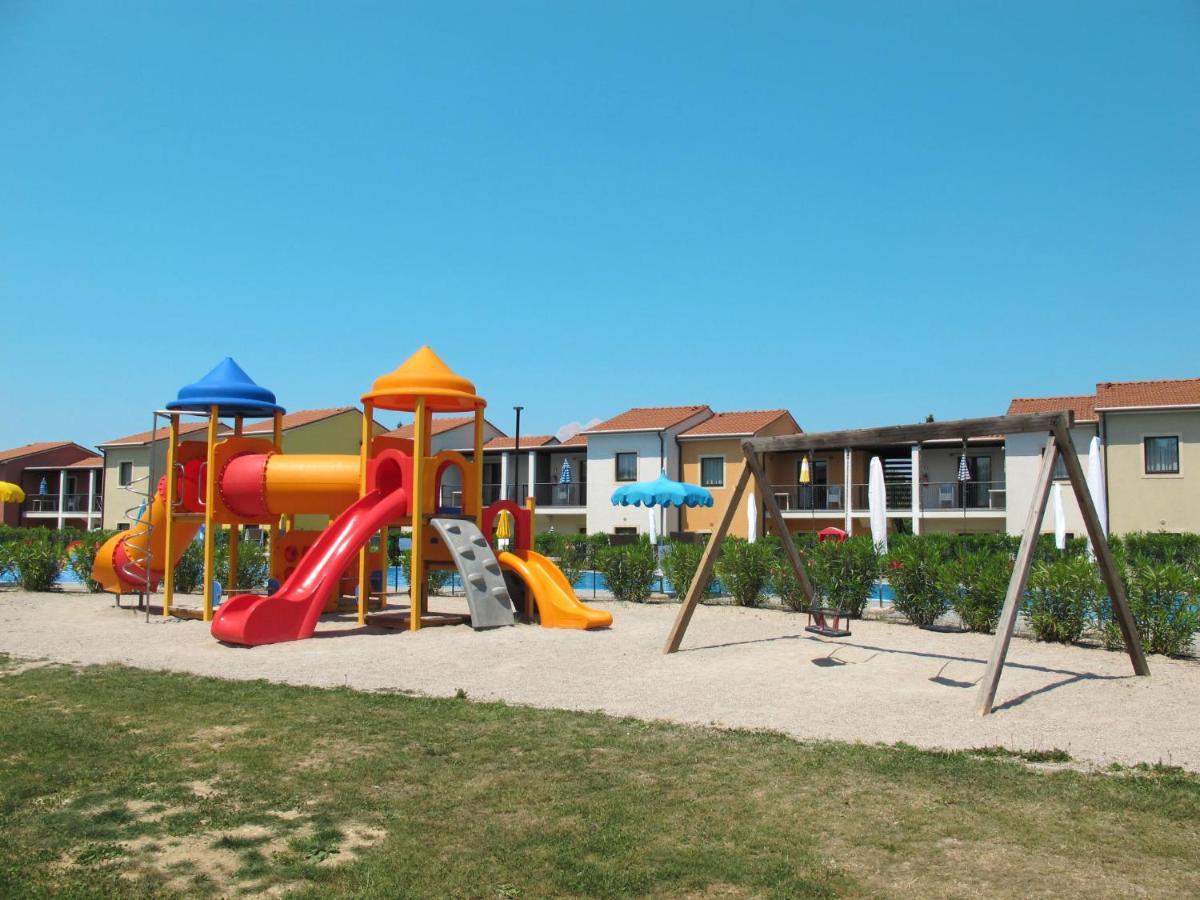 Apartment Belvedere Village-1 By Interhome Cavalcaselle Exterior foto